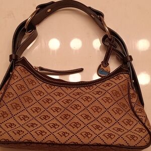 Dooney & Bourke